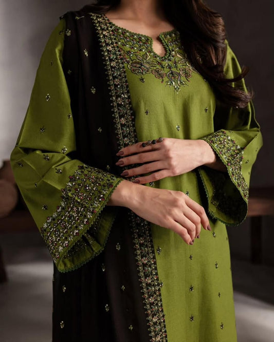 Aneelas Embroidered 3-Piece Women’s Kurta Set with Shawl