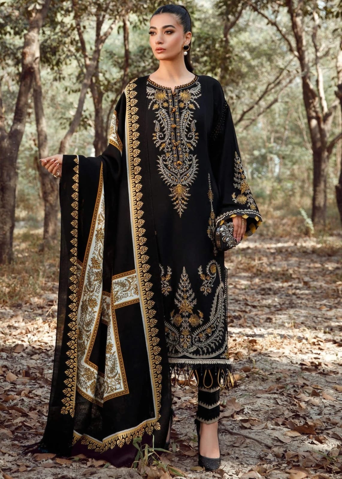 Aneelas Embroidered 3-Piece Women’s Kurta Set with Shawl