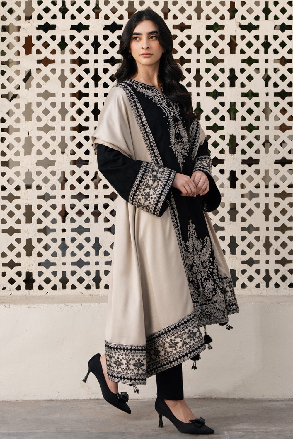 Aneelas Embroidered 3-Piece Women’s Kurta Set with Shawl