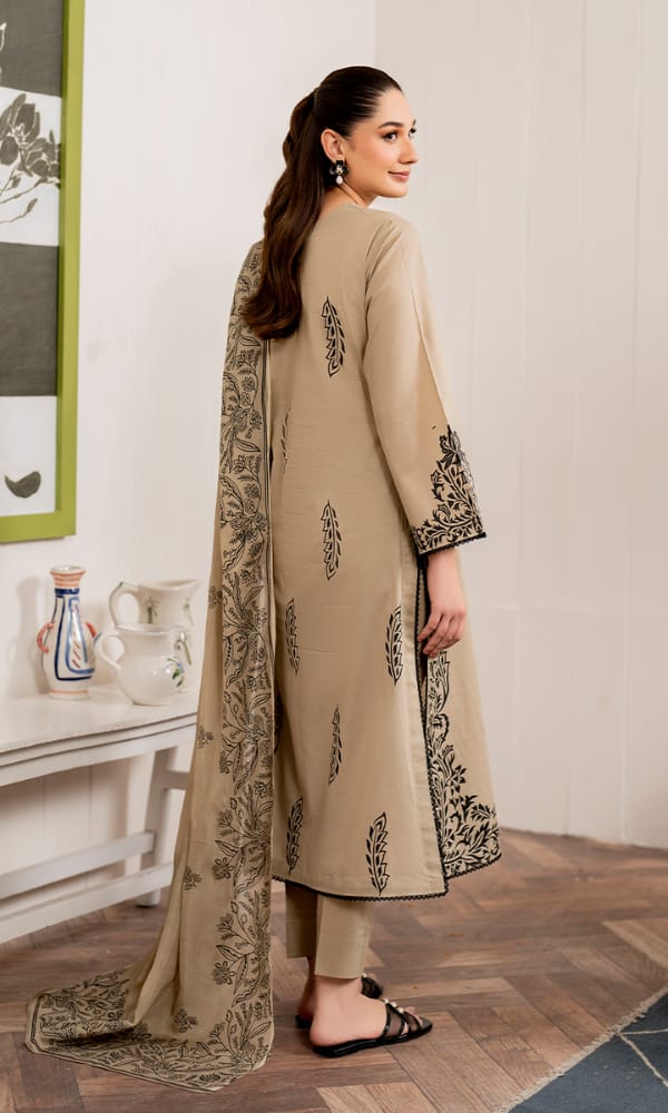 Aneelas Embroidered 3-Piece Women’s Kurta Set with Shawl